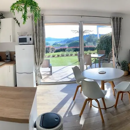 Lägenhet La Bastide Du Soleil *